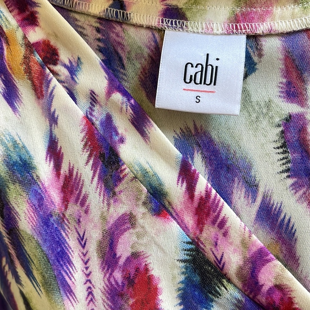 Colorful Cabi Top - Picture 3 of 3